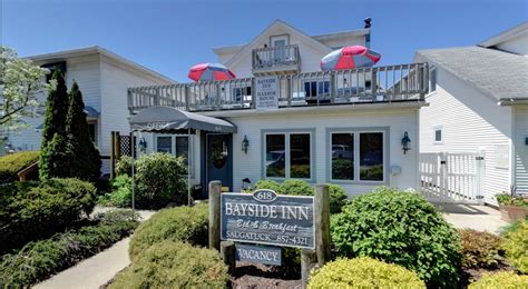 Bayside inn - Waterfront bed and breakfast provides photographs and virtual tours, rates and special events details.